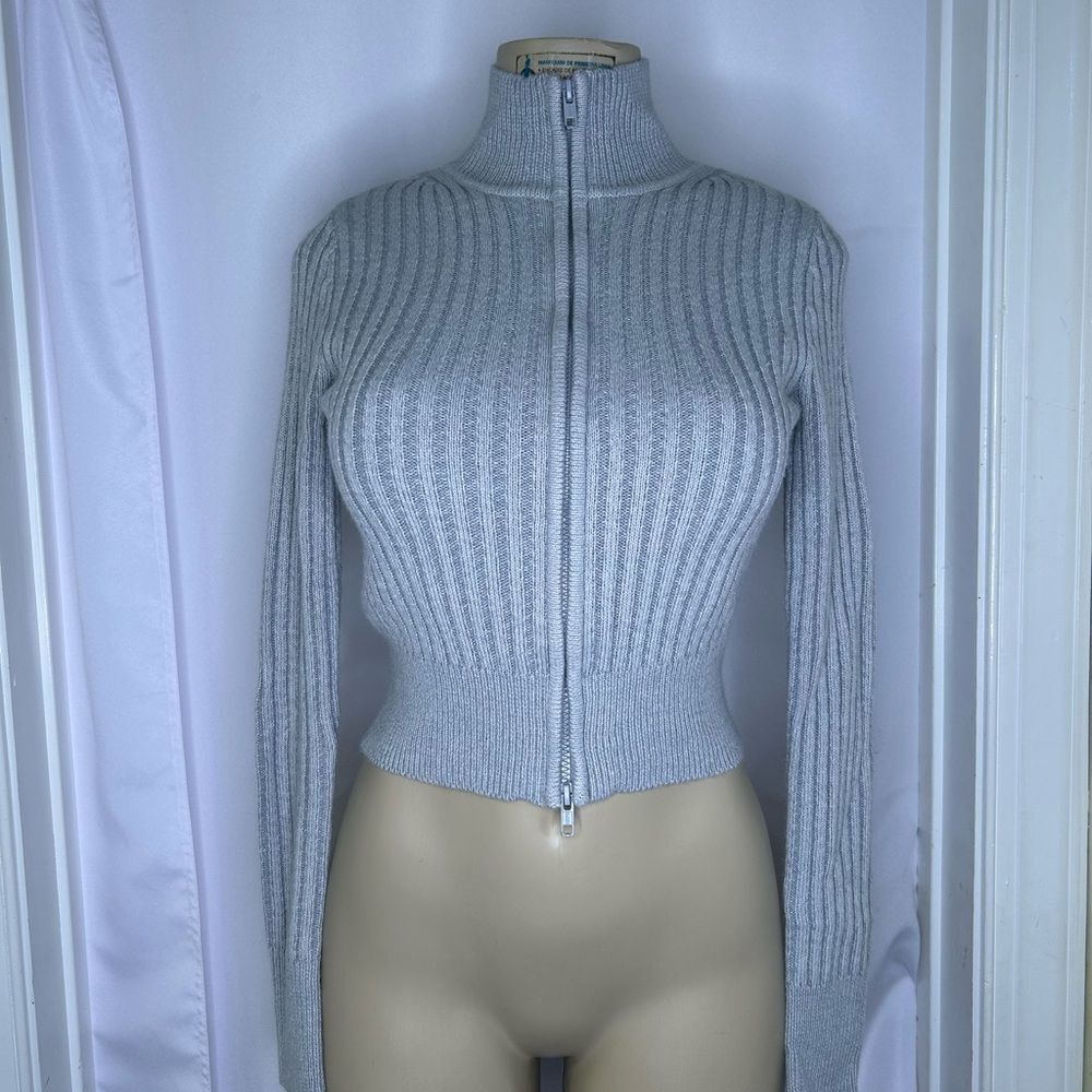H&M Divided Women's Grey Full Zip Cropped Cardigan Sweater Size S